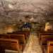 Entriamo dunque nel luogo di culto, ritrovandoci in un ambiente fortemente suggestivo...